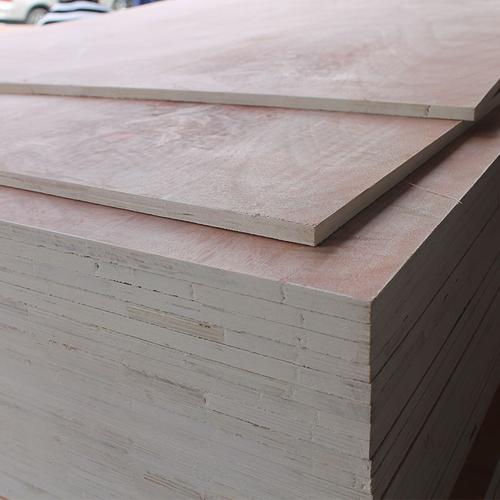 厂家批发多层模板平铺木工板面板大芯板家装工装打底隔断窗帘盒